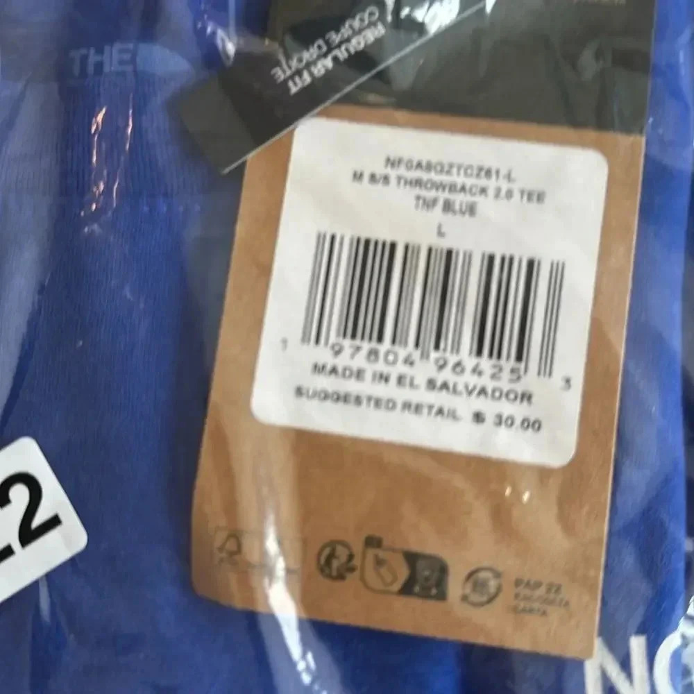 - The North Face tee shirts - Picture 5 of 5